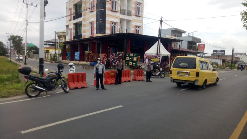 Penyekatan di lokasi masuk ke Kota Bukittinggi